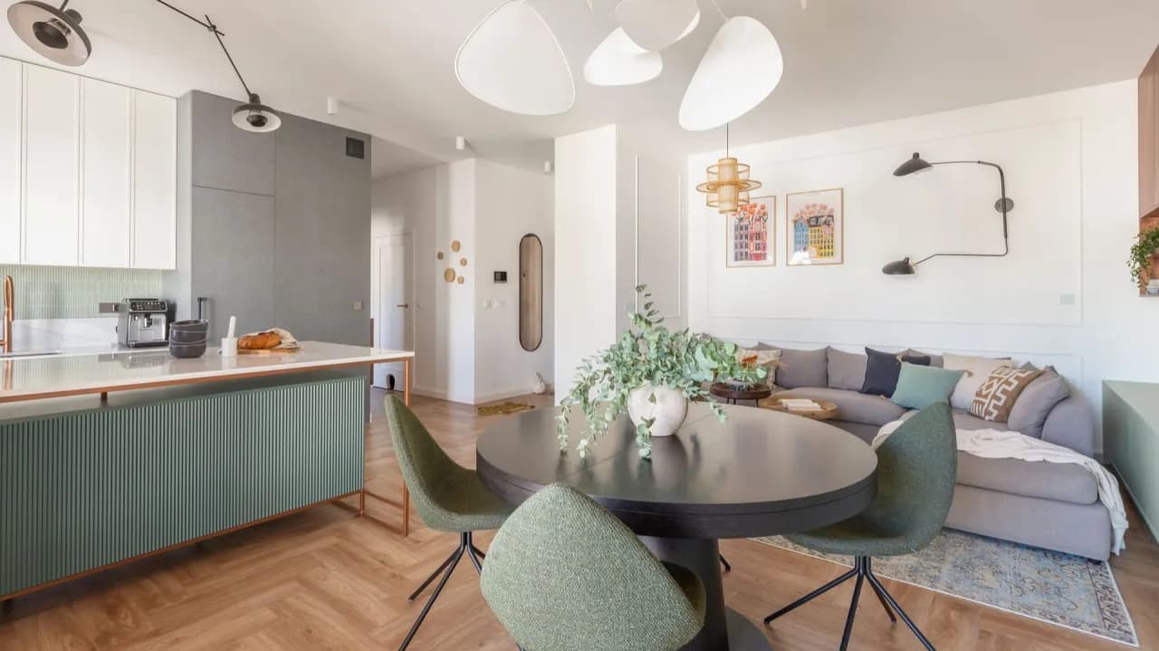 Jak urządzić salon w bloku? Praktyczne triki i inspiracje
